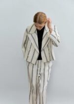 DOUBLE PINSTRIPE DOUBLE-BREASTED SHORT TAILORED BLAZER